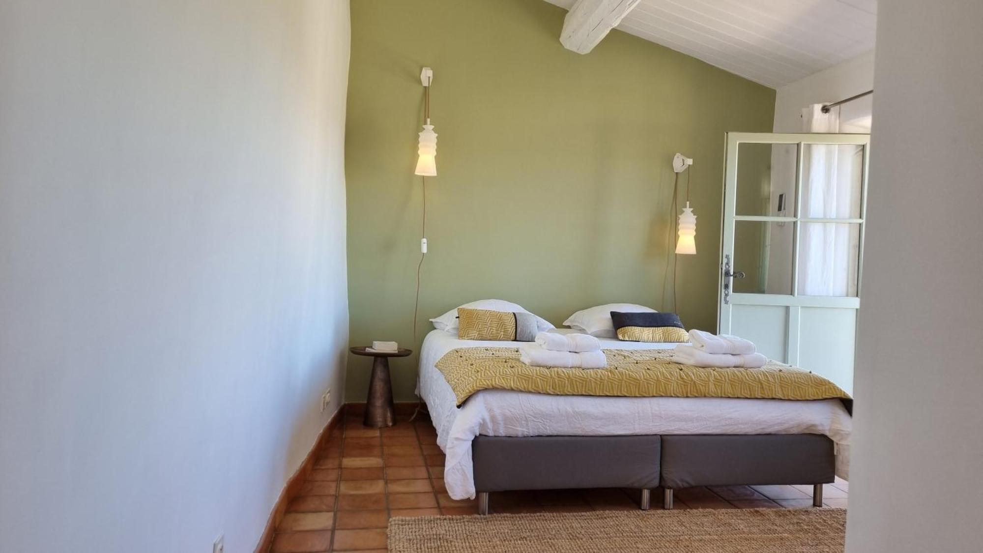 Les Toits De Valaurie Bed & Breakfast ภายนอก รูปภาพ